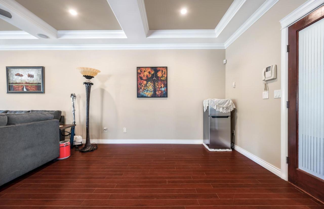 Share Home 1Bd Suite In Coquitlam Buitenkant foto