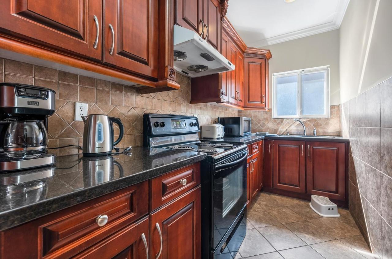 Share Home 1Bd Suite In Coquitlam Buitenkant foto